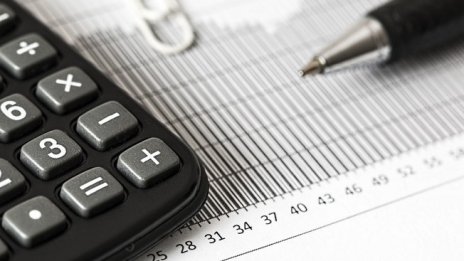 Нетните приходи от продажби на „Монбат“ скочиха с 64% през февруари