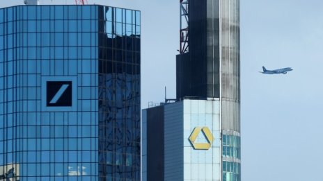 Продължава да тече работата по сливането между Commerzbank и Deutsche Bank