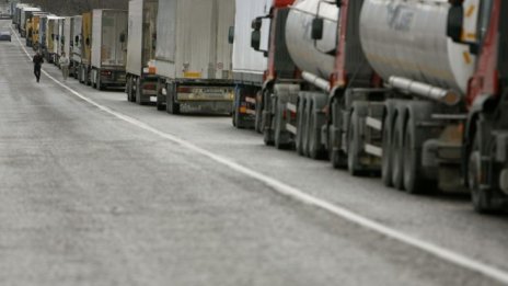 Превозвачи: Западни страни искат да монополизират транспортния бизнес