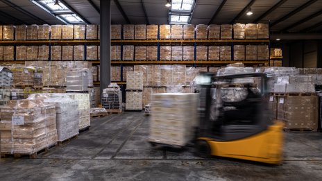 Бизнес активността в еврозоната бележи стабилен растеж през ноември