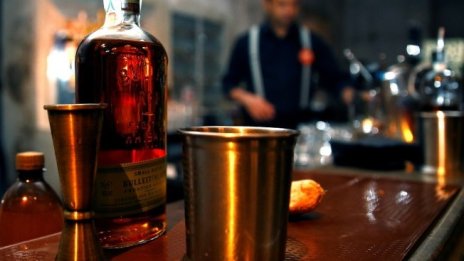 Търговците на уиски в България готови да намалят печалбата си, но не и цената