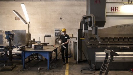 Индустриалното производство в еврозоната и ЕС с месечен ръст през юни