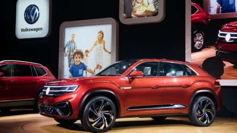 VW започва сервизна акция по 143 хил. автомобила от модела Atlas