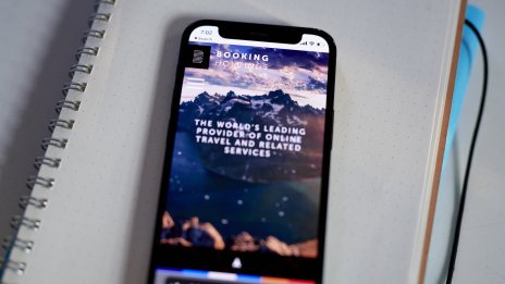 Booking.com обмисля да съкрати служители като част от плана си за реорганизация