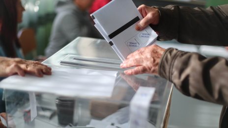 Една четвърт от традиционно гласуващите избиратели у нас още не са решили кого ще подкрепят