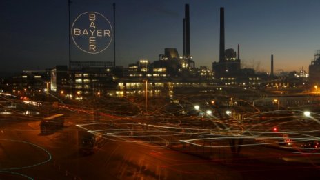 Bayer поведе Dax след силен отчет 