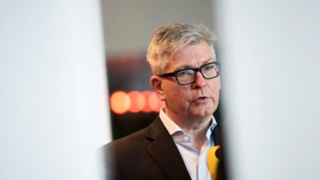 Ericsson извършва болезнено преструктуриране, излизайки на червено