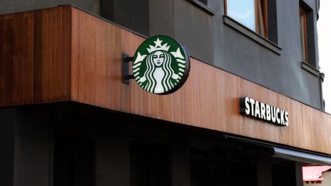 Starbucks навлиза във филмовия бизнес с ново продуцентско студио