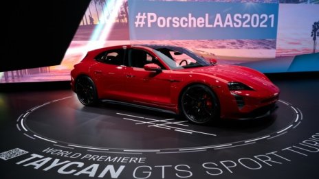 Volkswagen планира първично публично предлагане на бранда Porsche