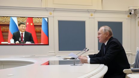 Путин очаква Си Дзинпин в Москва през пролетта и поиска засилване на военното сътрудничество с Китай