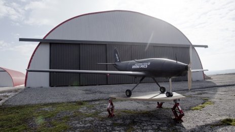 Черните лебеди на Dronamics се готвят за полет