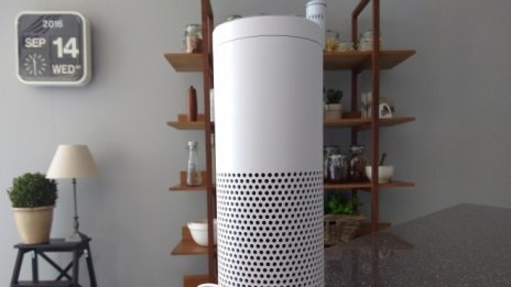Amazon остана без колонки Echo седмица преди Коледа