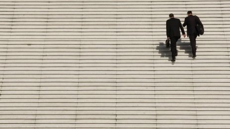 Българските фирми плащат задълженията си все по-бързо