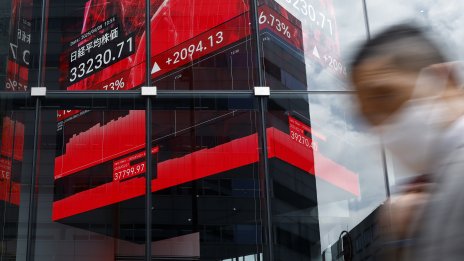 Новата търговска реалност изпрати на червено азиатските индекси