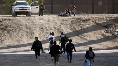 Мексико удържа яростта на Тръмп, но страната е уязвима за нов натиск