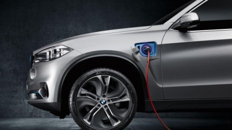 BMW подготвя plug-in хибридна версия на X5