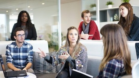 Къде искат да работят младите?