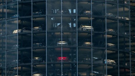 Автомобилният пазар в Германия отчита най-слабия си август от 1992 г.