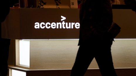Accenture надхвърли прогнозите за тримесечните приходи благодарение на технологичните клиенти
