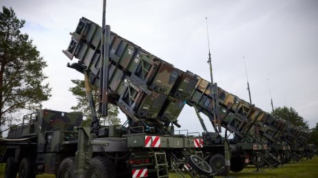 Украйна тайно преговаря за ракети за Patriot и доставки може да има от неочаквани места