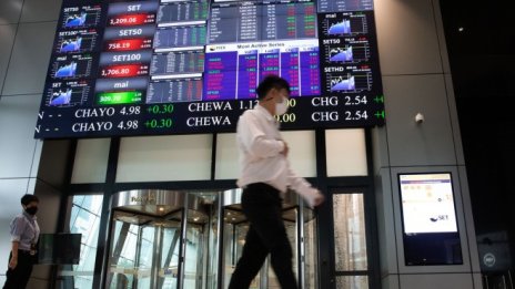 Азиатските пазари са на червено след срива при криптовалутите