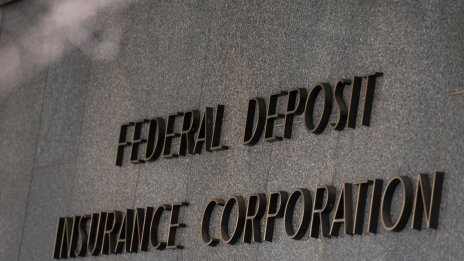 САЩ може да гарантират всички банкови депозити при задълбочаване на кризата