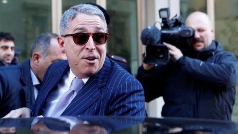 Vivendi затяга хватката около Telecom Italia