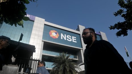 Азиатските индекси поеха в различни посоки заради несигурността около митата на САЩ