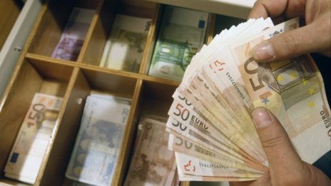 Не, кешът не измира! Дори напротив