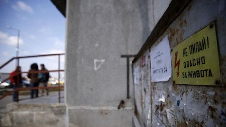 Над 14 700 абонати в Западна България са без ток