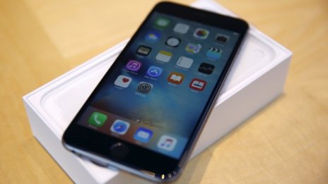 Продажбите на новия iPhone достигнаха 13 млн. бройки в дебютния уикенд