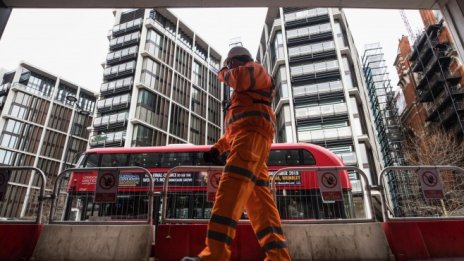 Продажбите на нови жилища в Лондон се сриват до най-ниското си ниво от 2012 г.