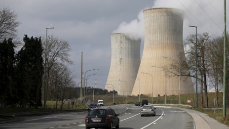 Германия трябва да обезщети енергийните концерни заради отказа от атомна енергия