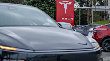 Tesla увеличава дела си в основни пазари в Европа през февруари