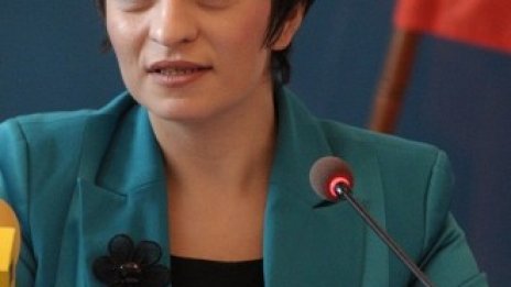 Д. Атанасова: Ще търсим нови мерки срещу здравно неосигурените