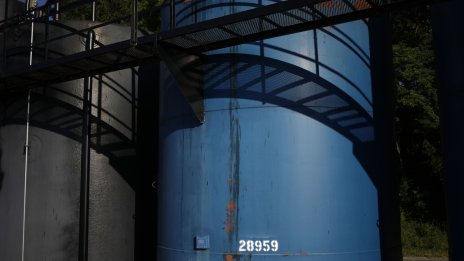 Петролът поскъпва след разхлабването на анти-Covid правилата за пристигащите в Китай