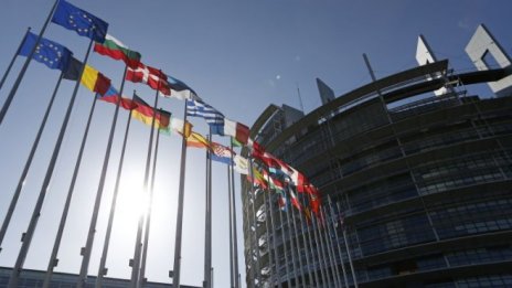 ЕП спря достъпа на лобистите на Monsanto до институцията