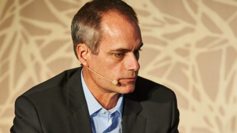 Еван Шулц: Бъдещето на телекомите се крие в близостта с потребителите