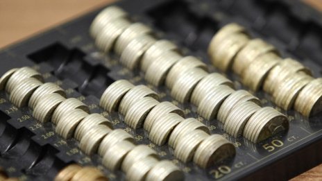 Минималната работна заплата става 510 лв. от 2018 г., реши правителството