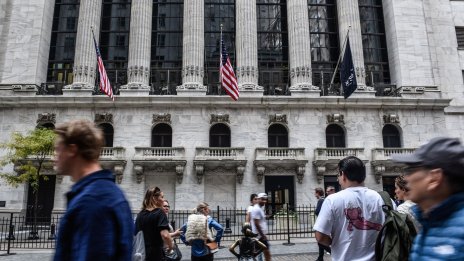 Индексите на Wall Street се готвят да изпратят трети пореден месец на спадове*