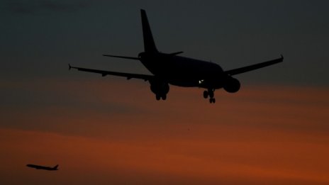 ЕК удължава облекчения за въздушните превозвачи с още година