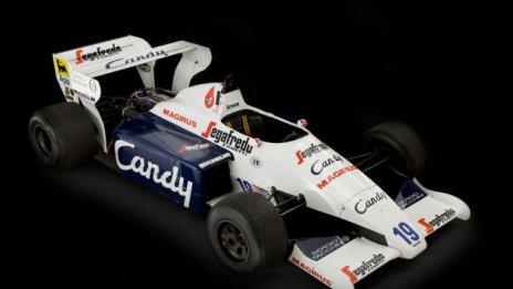 Болидът на Сена отива на търг  