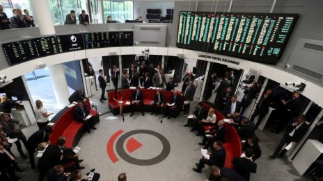 Оптимизмът за търговските преговори оживи евроборсите