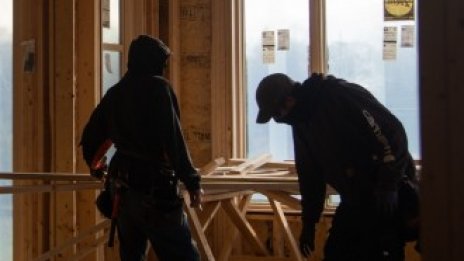 Все повече британски компании за жилищно строителство изпадат в несъстоятелност