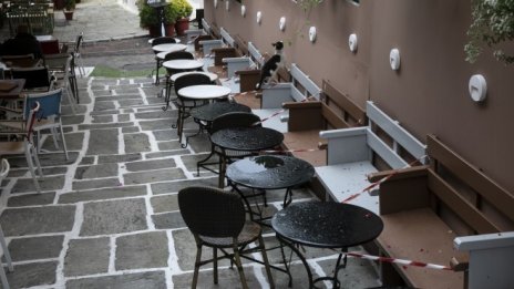 Гърци и румънци са най-големите финансови жертви на пандемията в Европа