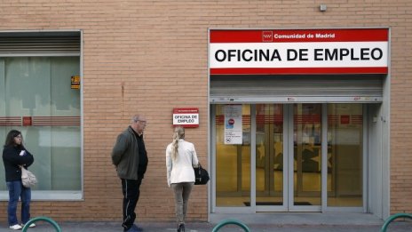 Европа: Няма място за младите кучета