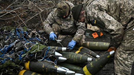 Русия увеличава натиска си, докато помощта за Украйна се забавя