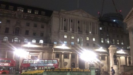 АЦБ намери повече продавачи на дългосрочни британски ДЦК