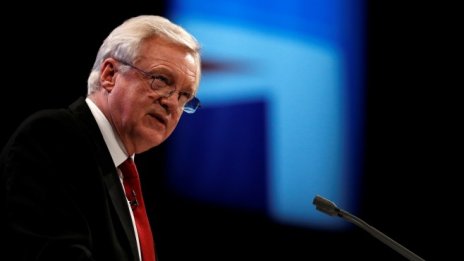 Великобритания сигнализира, че е готова на компромиси по сметката за Brexit