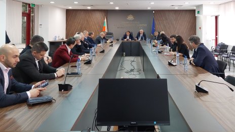 Шишков: Единственият вариант да се построят всички магистрали е на концесия